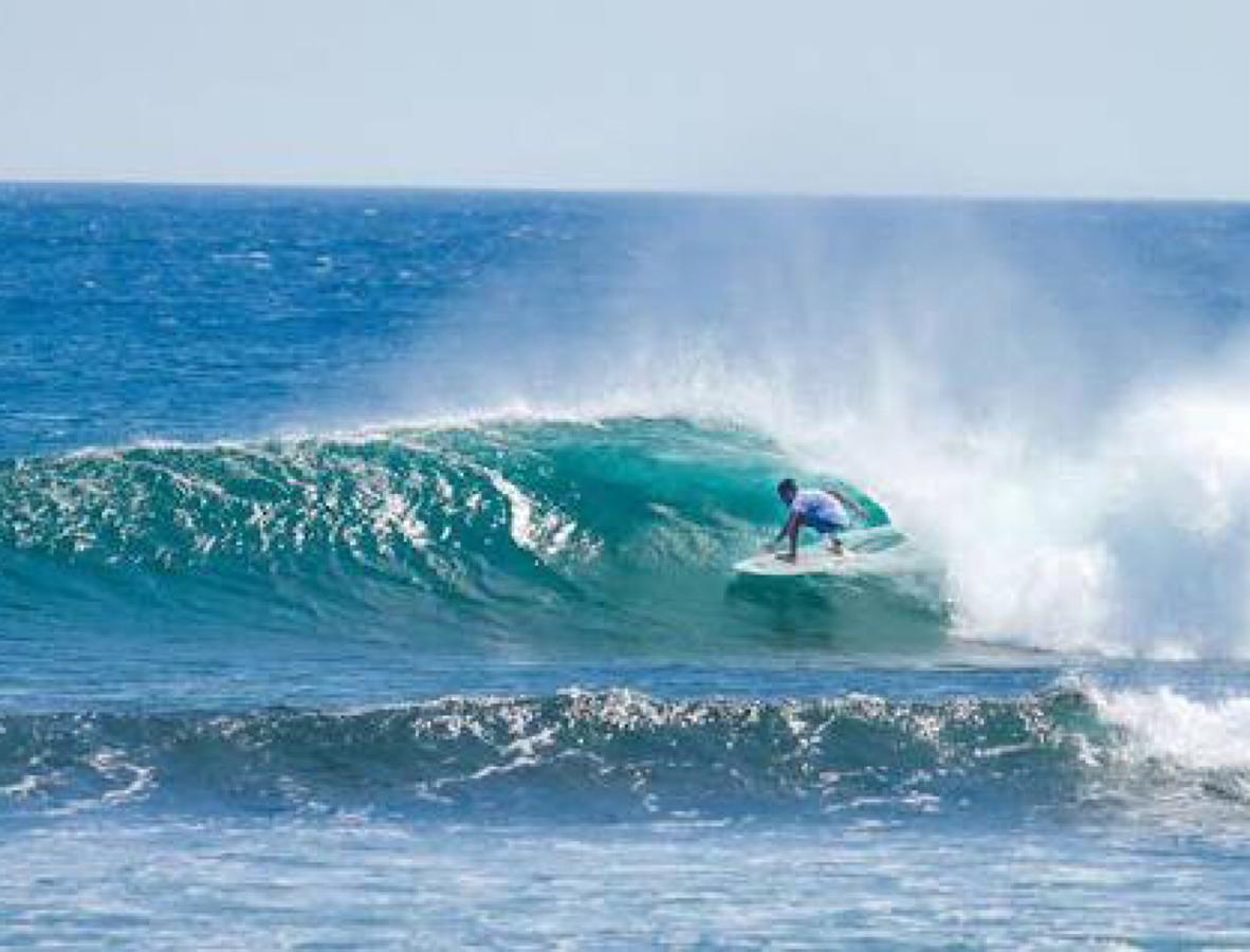 Majestic Puraran Beach Resort Baras  エクステリア 写真